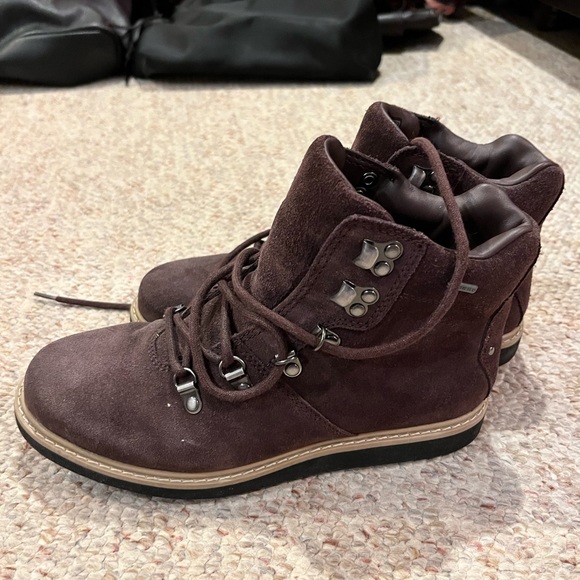 Clarks boots size 7 - Picture 3 of 5